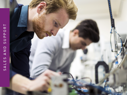 Two persons that fixing a product