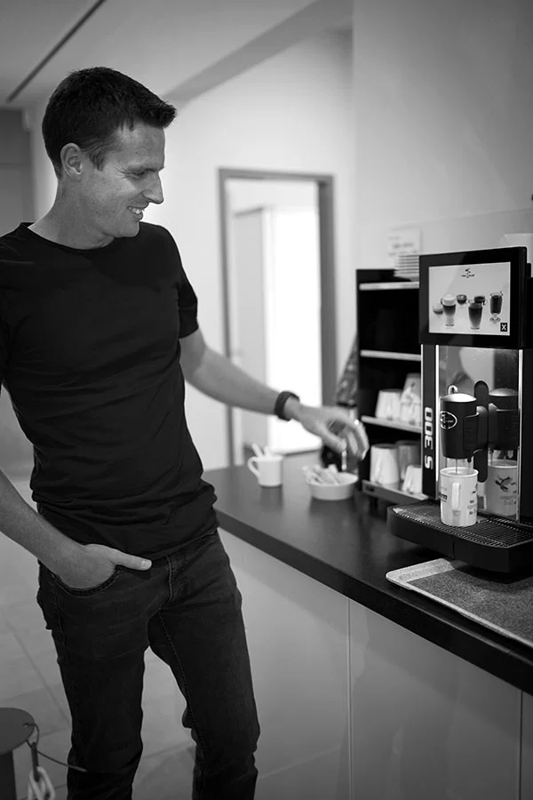 Mario Schneider gets a coffee Mario Schneider gets a coffee