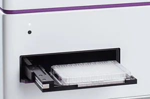 Front view of a CLARIOstar Plus Front view of a CLARIOstar Plus